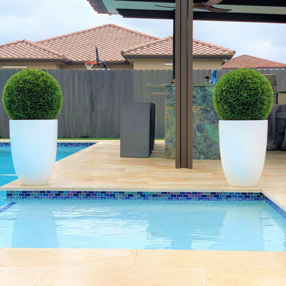 Ben L Fiberglass with 20" Topiary The New Garden