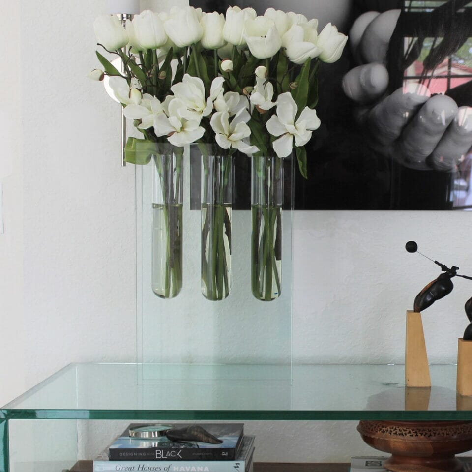 Triple vase with white tulips The New Garden